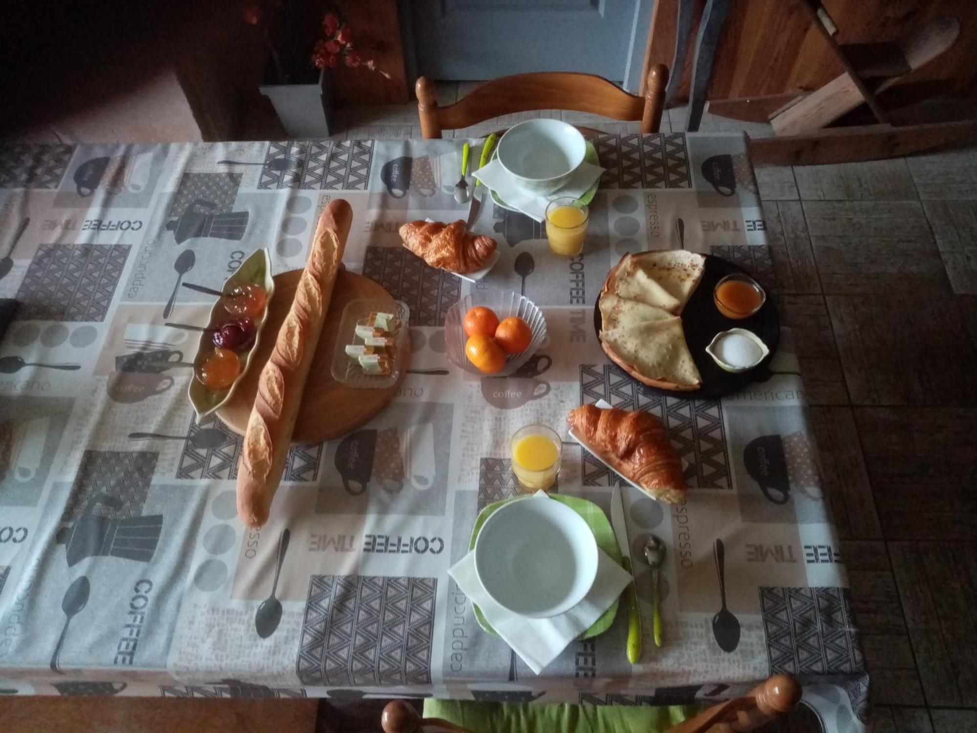 Les Tourterelles Bed & Breakfast Chabournay Exterior photo